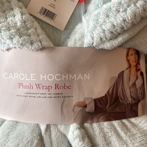 Plush Wrap Robe -Size Medium - Picture 3 of 4